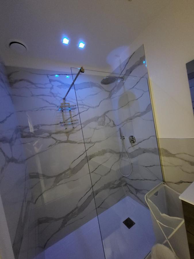Casa Vacanze Manthy Posizione Centrale บารี ภายนอก รูปภาพ